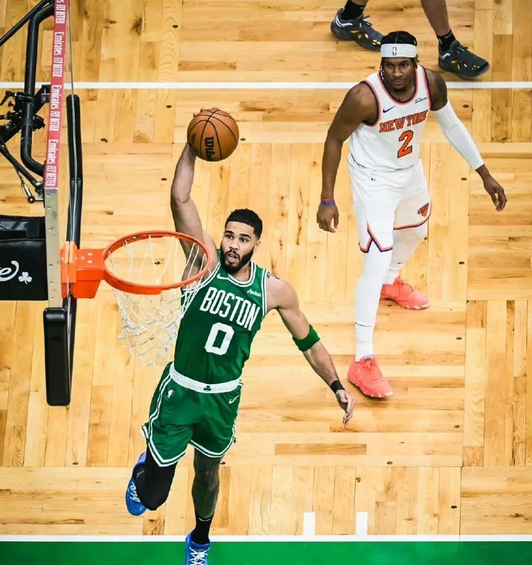 塔图姆官方公布新规，狂砍50分引发争议，绝杀战胜球迷热议！