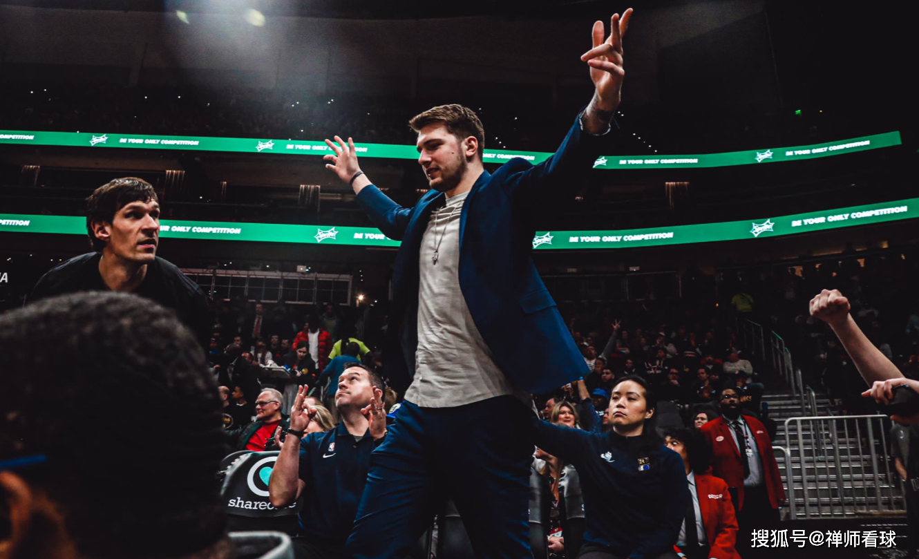  明尼苏达森林狼半决赛绝杀巴黎圣日耳曼，布鲁诺·费尔南德斯砍下22记关键球，全场沸腾